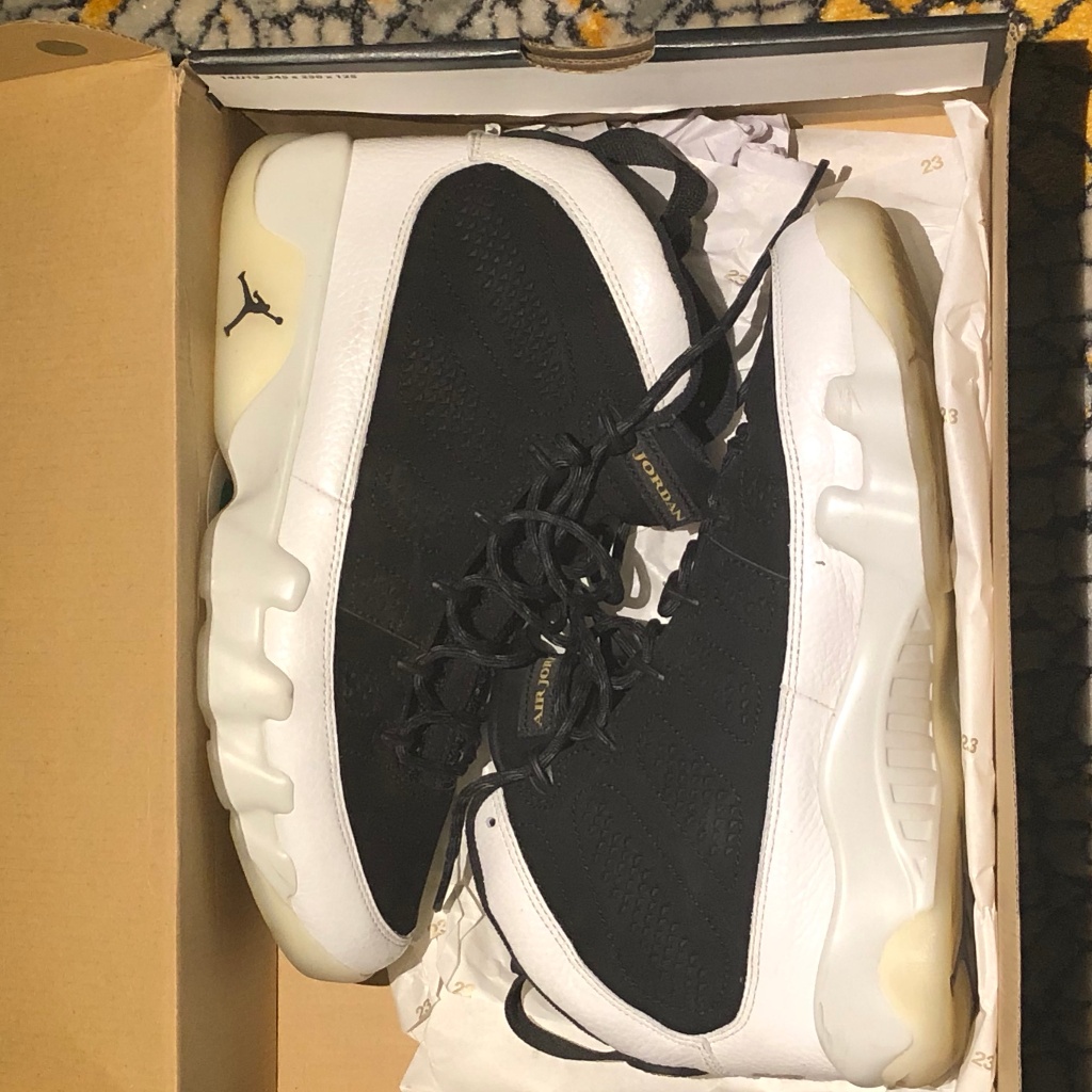 Air Jordan 9 Retro